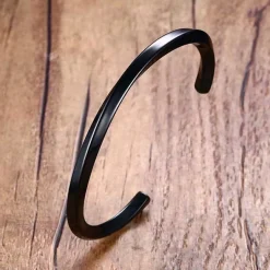 Bangle Screw armbånd i IP Blackcoat stål