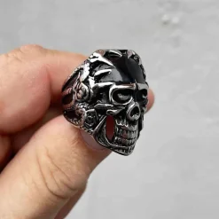 Claws skull herre ring i stål.