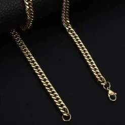Curp rustfri stål kæde forgyldt.