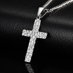 Hammered Steel Cross – Herrehalskæde i Rustfri Stål