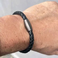 Læderbolo armbånd med magnetlås