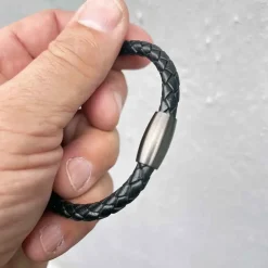 Læderbolo armbånd med magnetlås