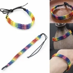 LGBT+ armbånd i friske farver.