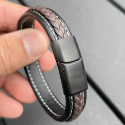 Major Brown / Læderarmbånd med matsort stållås.