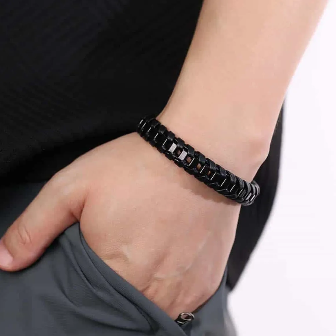 Nizal sort armbånd med stål og fiberlæder