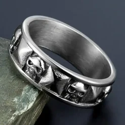 Old skull ring 7mm Spikes