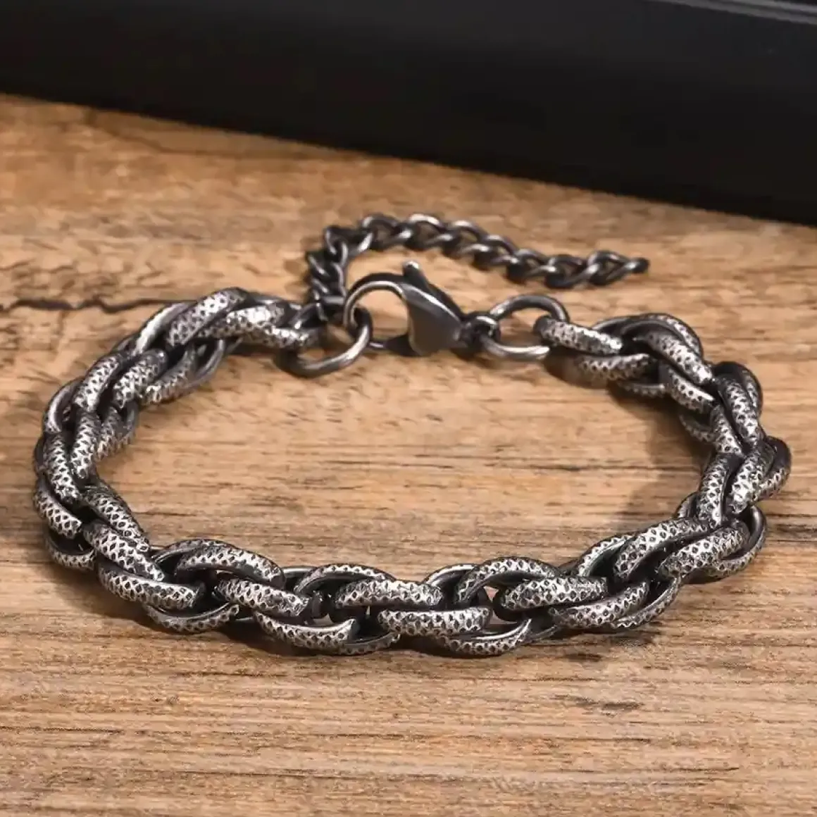 Snake oxyderet herrearmbånd i stål.