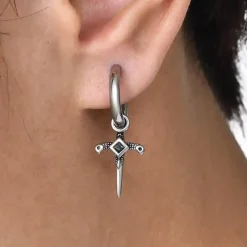 Sort Cirkon og rustfri stålkors ørering.
