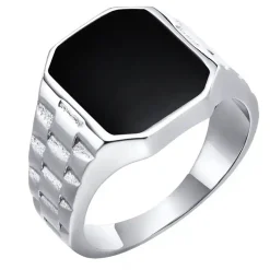 Stålring med sort sten.