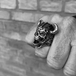 Viking Skullring i ædelstål.