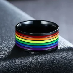 Wide pride ring i stål.